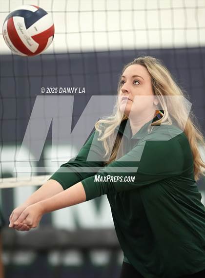 Thumbnail 3 in Georgetown Visitation Prep vs. Charles J. Colgan photogallery.