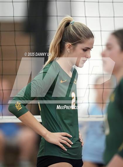 Thumbnail 1 in Georgetown Visitation Prep vs. Charles J. Colgan photogallery.