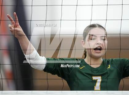 Thumbnail 1 in Georgetown Visitation Prep vs. Charles J. Colgan photogallery.