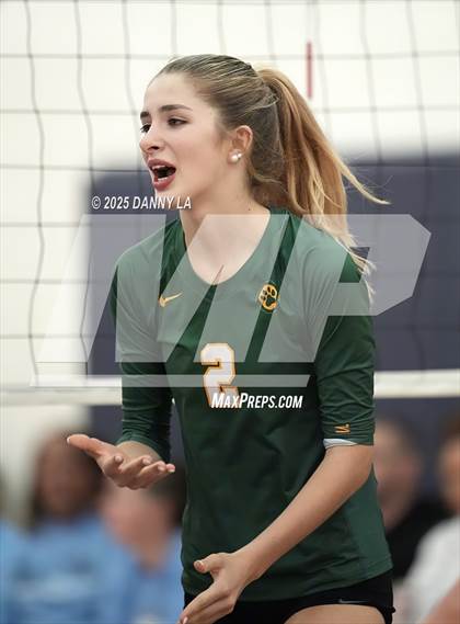 Thumbnail 2 in Georgetown Visitation Prep vs. Charles J. Colgan photogallery.