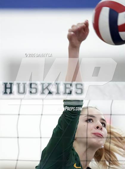 Thumbnail 3 in Georgetown Visitation Prep vs. Charles J. Colgan photogallery.