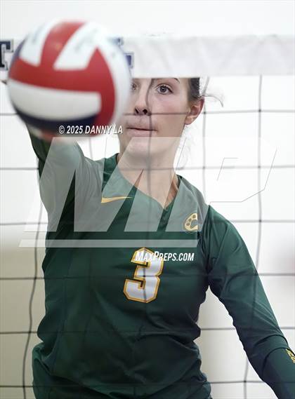 Thumbnail 2 in Georgetown Visitation Prep vs. Charles J. Colgan photogallery.
