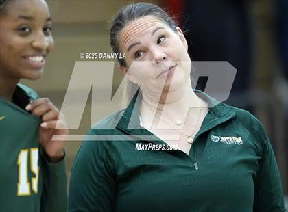 Thumbnail 1 in Georgetown Visitation Prep vs. Charles J. Colgan photogallery.
