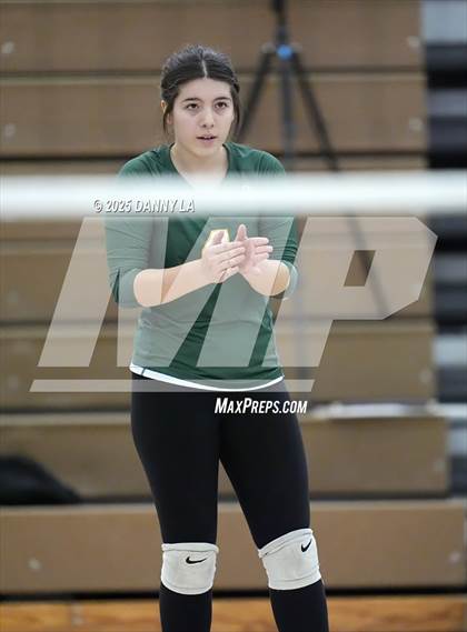 Thumbnail 3 in Georgetown Visitation Prep vs. Charles J. Colgan photogallery.