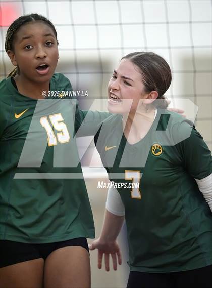 Thumbnail 1 in Georgetown Visitation Prep vs. Charles J. Colgan photogallery.