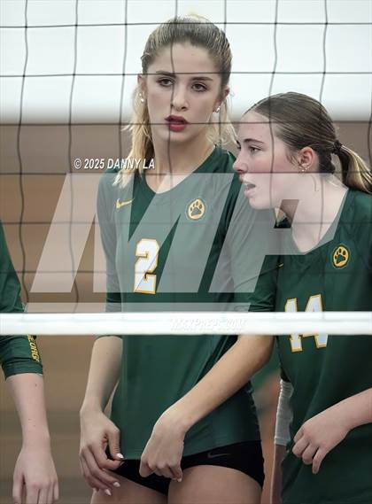 Thumbnail 1 in Georgetown Visitation Prep vs. Charles J. Colgan photogallery.