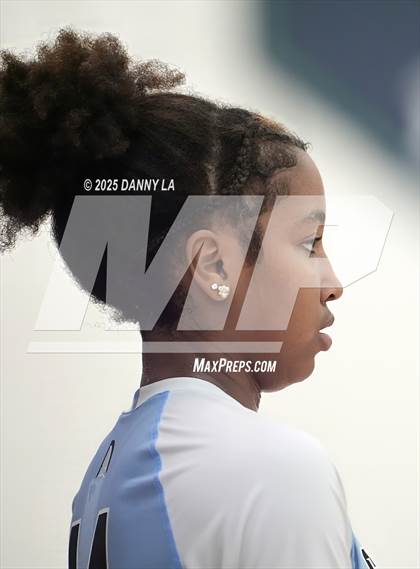Thumbnail 1 in Georgetown Visitation Prep vs. Charles J. Colgan photogallery.