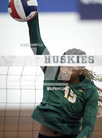Thumbnail 1 in Georgetown Visitation Prep vs. Charles J. Colgan photogallery.