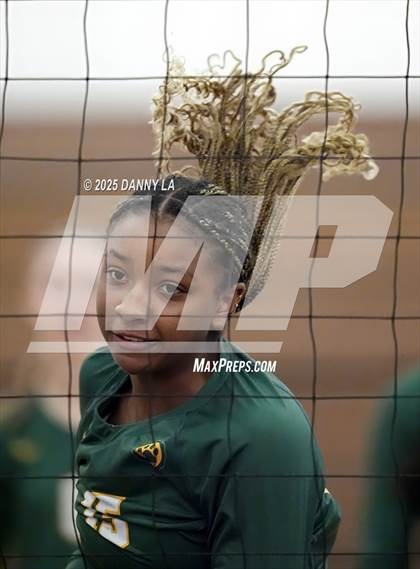 Thumbnail 3 in Georgetown Visitation Prep vs. Charles J. Colgan photogallery.