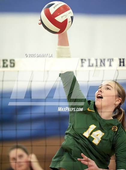 Thumbnail 1 in Georgetown Visitation Prep vs. Charles J. Colgan photogallery.