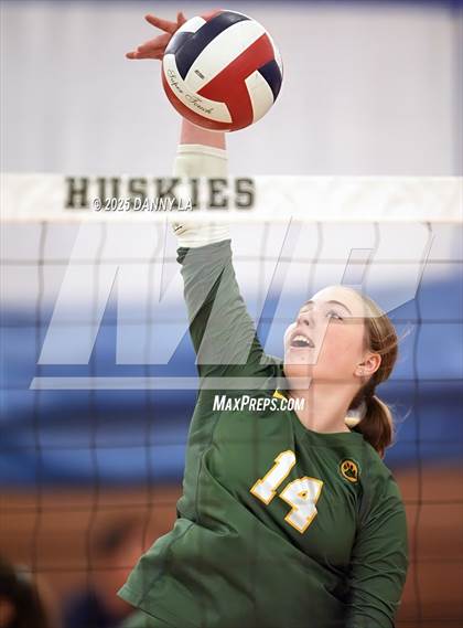 Thumbnail 2 in Georgetown Visitation Prep vs. Charles J. Colgan photogallery.
