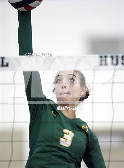 Thumbnail 3 in Georgetown Visitation Prep vs. Charles J. Colgan photogallery.