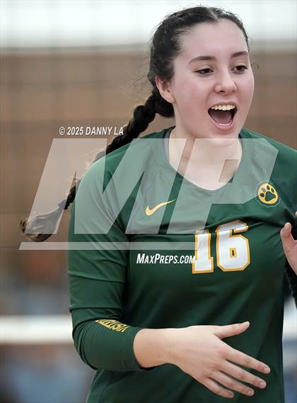 Thumbnail 1 in Georgetown Visitation Prep vs. Charles J. Colgan photogallery.