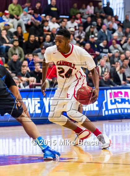 Thumbnail 2 in Archbishop Carroll vs. Simeon (Spalding HoopHall Classic) photogallery.