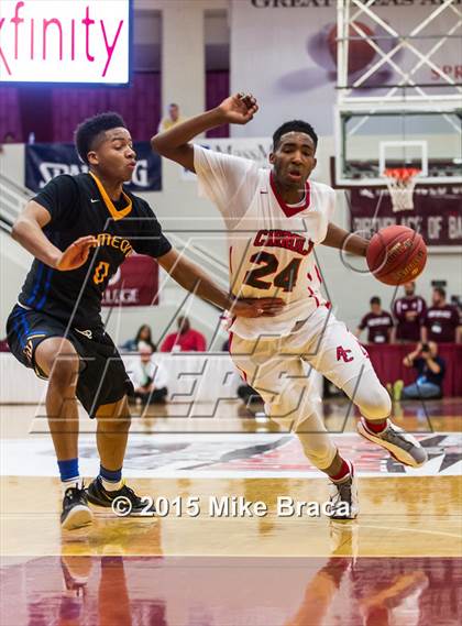 Thumbnail 2 in Archbishop Carroll vs. Simeon (Spalding HoopHall Classic) photogallery.