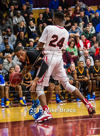 Thumbnail 1 in Archbishop Carroll vs. Simeon (Spalding HoopHall Classic) photogallery.
