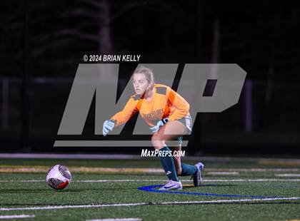 Thumbnail 2 in Hingham @ Duxbury photogallery.