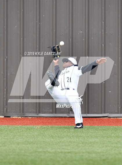 Thumbnail 1 in McKinney Christian Academy vs Bishop Lynch (Texas Private School Classic) photogallery.