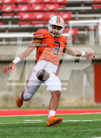Thumbnail 1 in Timpview vs. Lehi (UHSAA 5A Semifinal) photogallery.