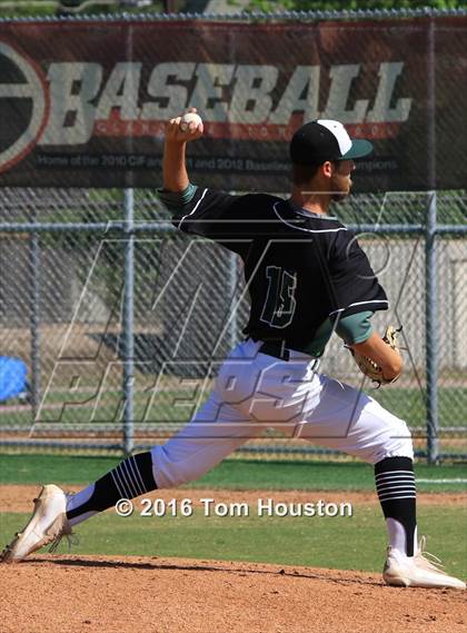 Thumbnail 2 in Glendora vs. Bonita photogallery.