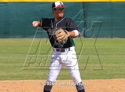 Thumbnail 1 in Glendora vs. Bonita photogallery.