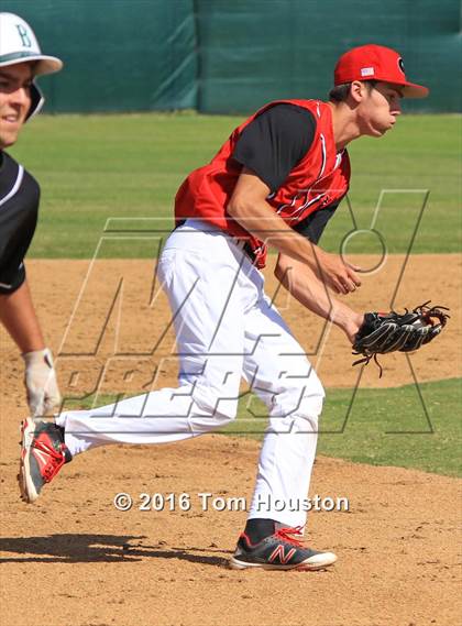 Thumbnail 1 in Glendora vs. Bonita photogallery.