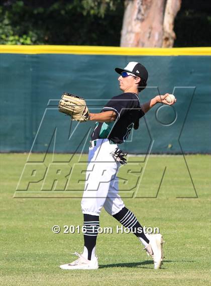 Thumbnail 2 in Glendora vs. Bonita photogallery.