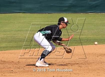 Thumbnail 3 in Glendora vs. Bonita photogallery.