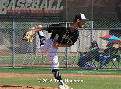 Thumbnail 2 in Glendora vs. Bonita photogallery.