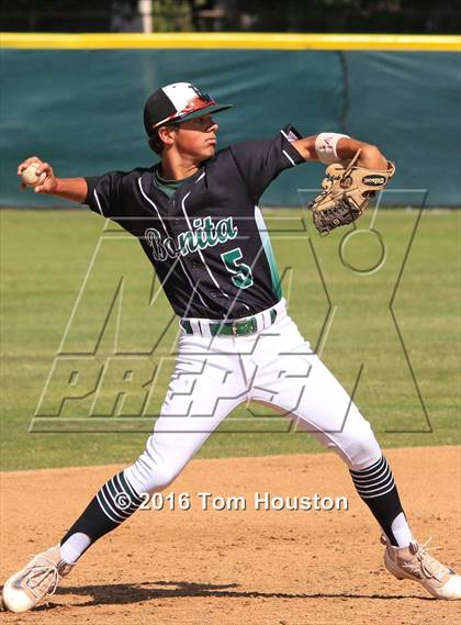 Thumbnail 1 in Glendora vs. Bonita photogallery.