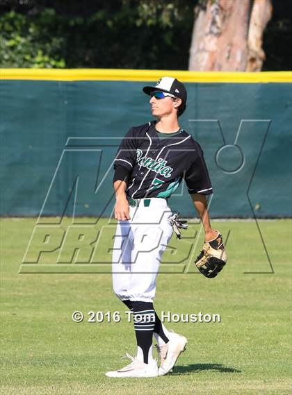 Thumbnail 1 in Glendora vs. Bonita photogallery.