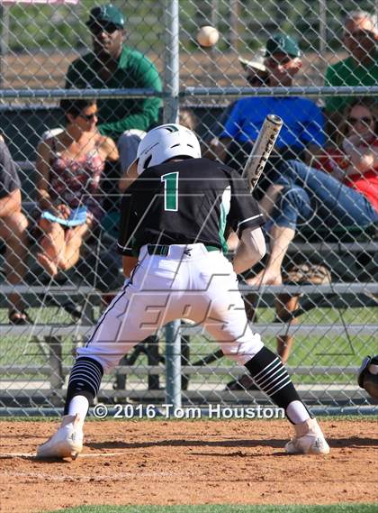 Thumbnail 2 in Glendora vs. Bonita photogallery.