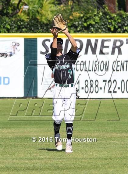 Thumbnail 2 in Glendora vs. Bonita photogallery.