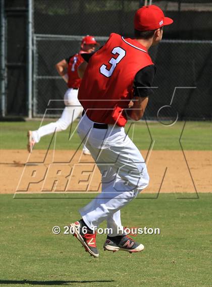 Thumbnail 1 in Glendora vs. Bonita photogallery.