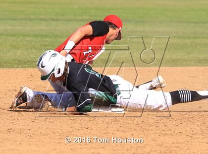 Thumbnail 2 in Glendora vs. Bonita photogallery.