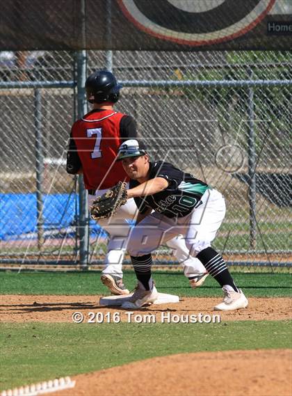 Thumbnail 2 in Glendora vs. Bonita photogallery.