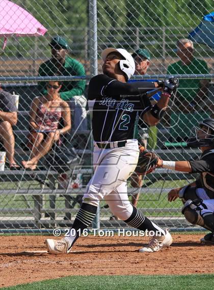 Thumbnail 3 in Glendora vs. Bonita photogallery.