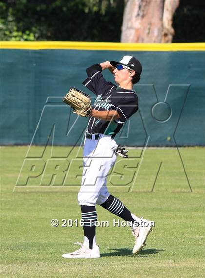 Thumbnail 3 in Glendora vs. Bonita photogallery.