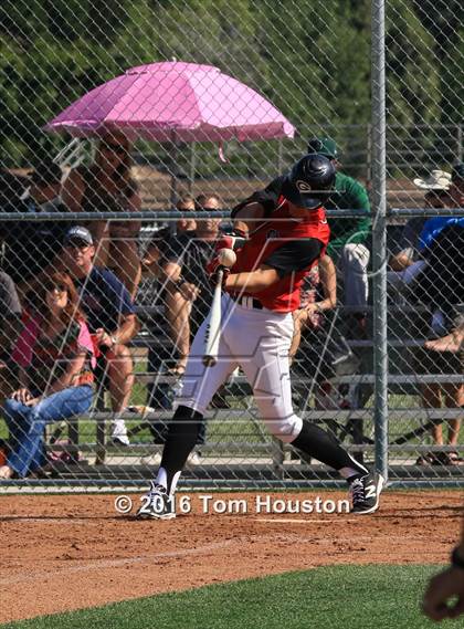 Thumbnail 1 in Glendora vs. Bonita photogallery.