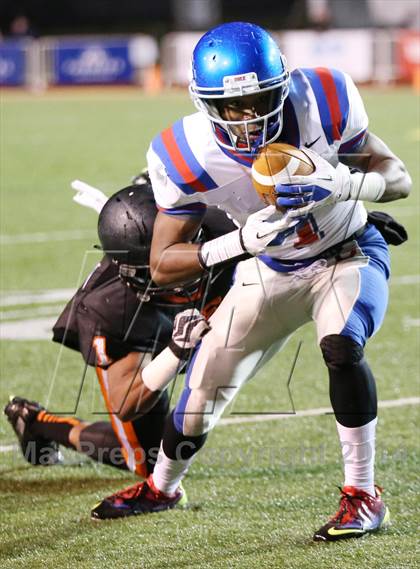 Thumbnail 3 in Ensworth vs. MUS (TSSAA Division II Class AA BlueCross Bowl)  photogallery.