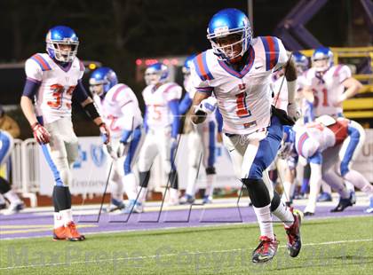 Thumbnail 3 in Ensworth vs. MUS (TSSAA Division II Class AA BlueCross Bowl)  photogallery.