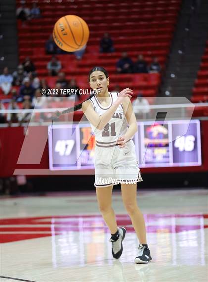Thumbnail 1 in Herriman vs. Lone Peak (UHSAA 6A Semifinal) photogallery.