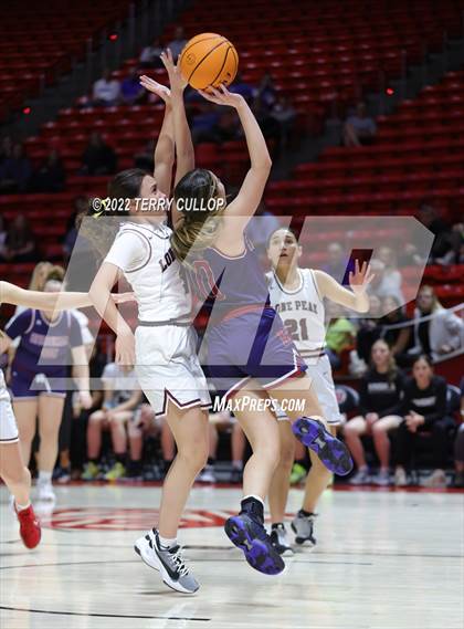 Thumbnail 1 in Herriman vs. Lone Peak (UHSAA 6A Semifinal) photogallery.
