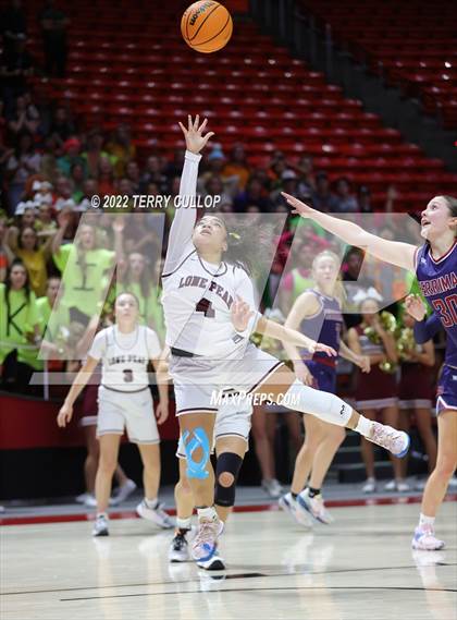 Thumbnail 1 in Herriman vs. Lone Peak (UHSAA 6A Semifinal) photogallery.