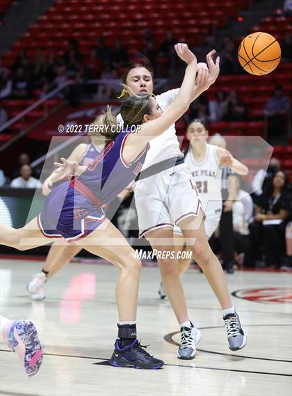 Thumbnail 1 in Herriman vs. Lone Peak (UHSAA 6A Semifinal) photogallery.