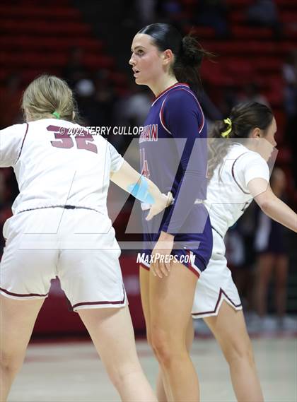 Thumbnail 1 in Herriman vs. Lone Peak (UHSAA 6A Semifinal) photogallery.