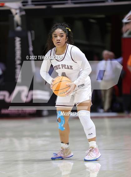 Thumbnail 2 in Herriman vs. Lone Peak (UHSAA 6A Semifinal) photogallery.