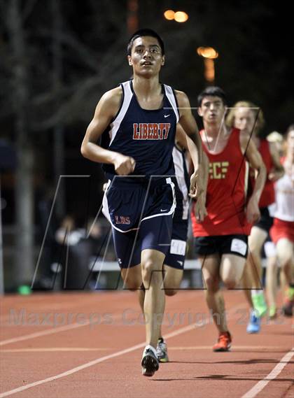 Thumbnail 3 in South West Yosemite League Meet #1 (3200m) photogallery.