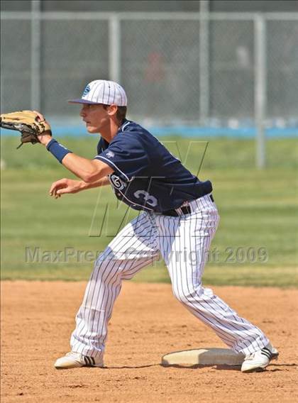 Thumbnail 3 in Canyon @ Saugus photogallery.