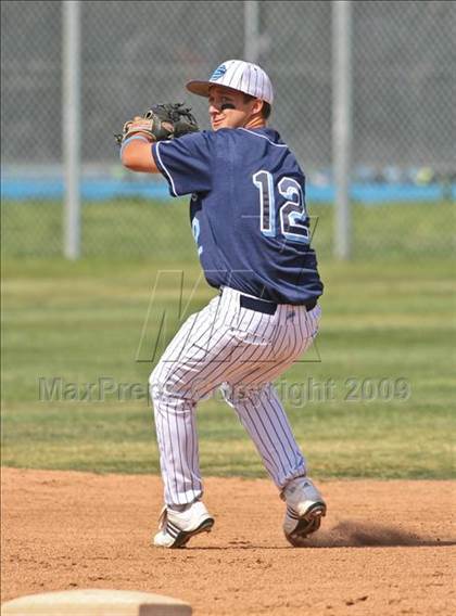 Thumbnail 3 in Canyon @ Saugus photogallery.
